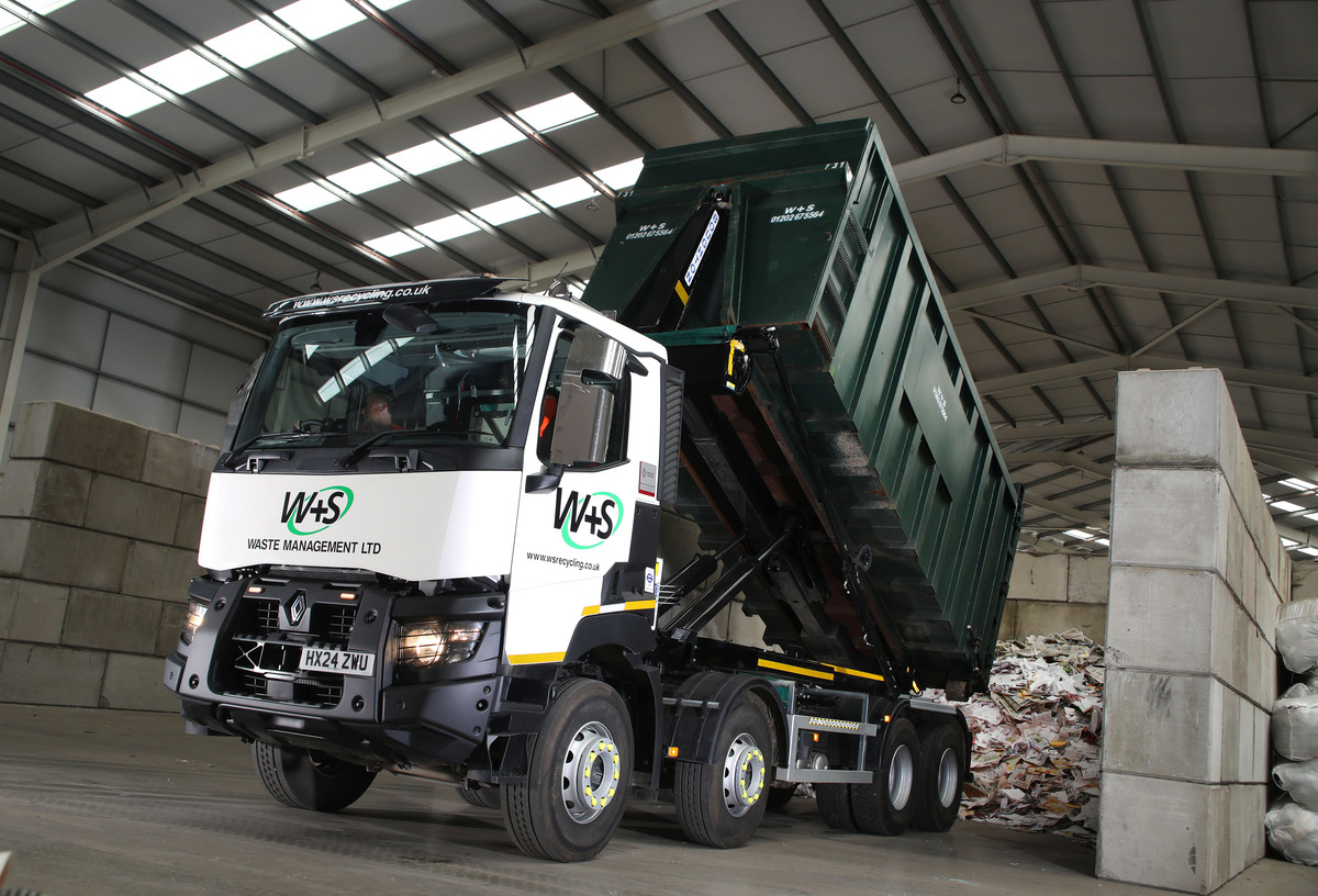 W&S Waste Management Welcomes New Renault Trucks Cs