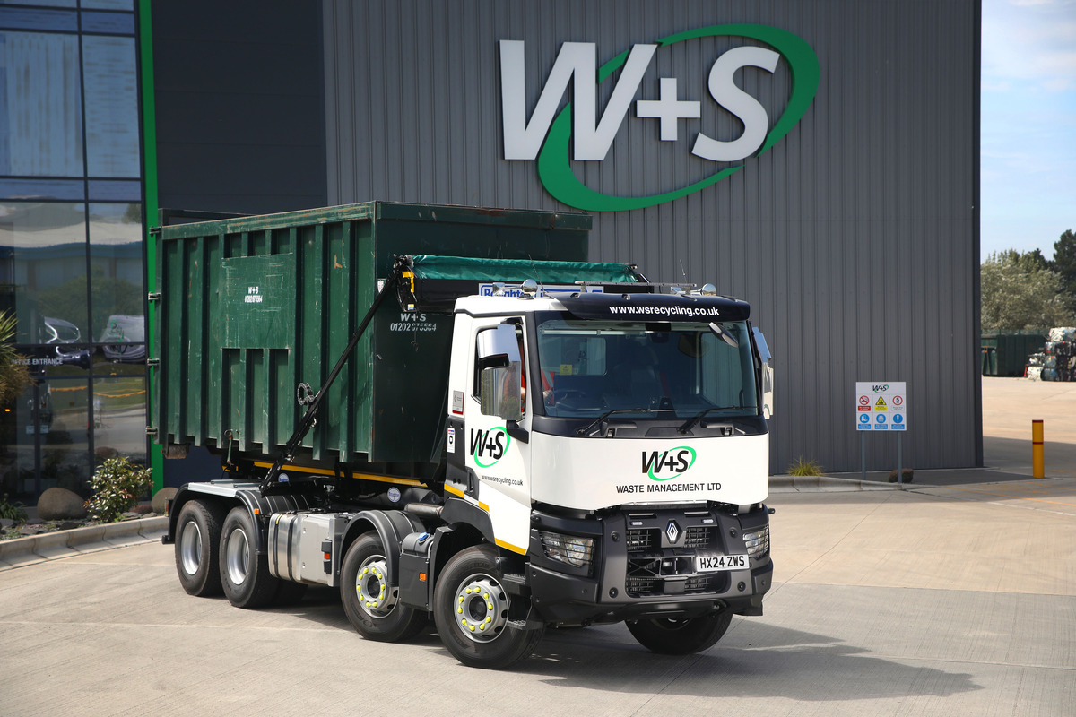 W&S Waste Management Welcomes New Renault Trucks Cs