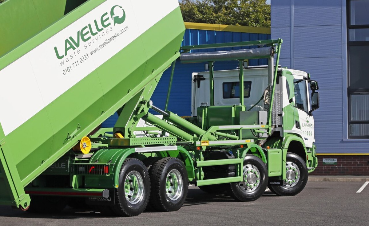 Gorgeous in Green - Lavelle's Latest Harsh Hookloader