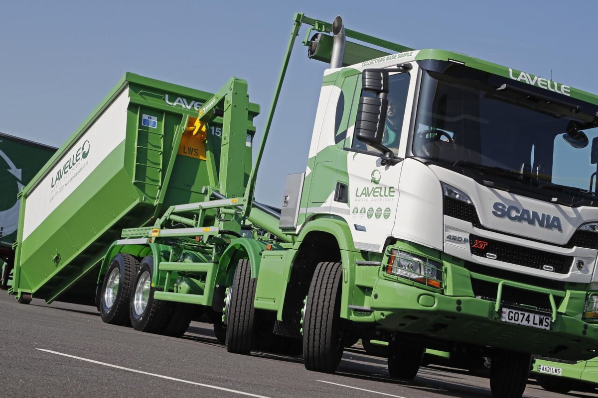 Gorgeous in Green - Lavelle's Latest Harsh Hookloader