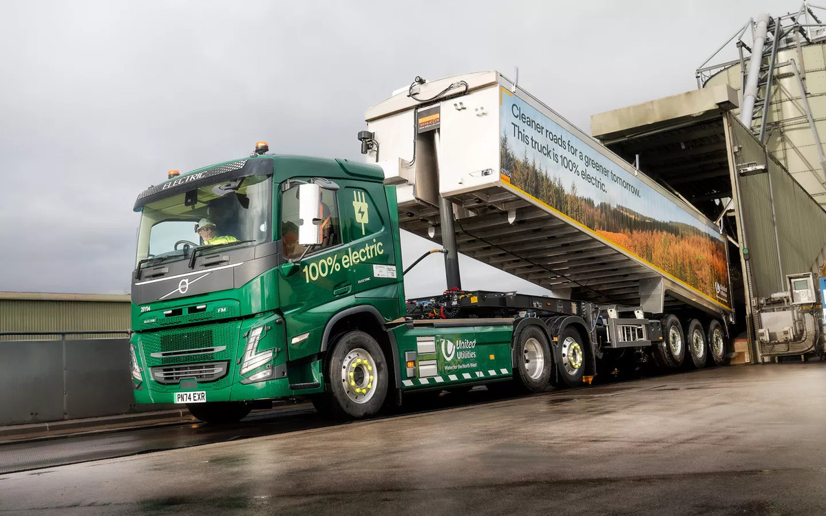 Four Volvo FM Electrics For United Utilities