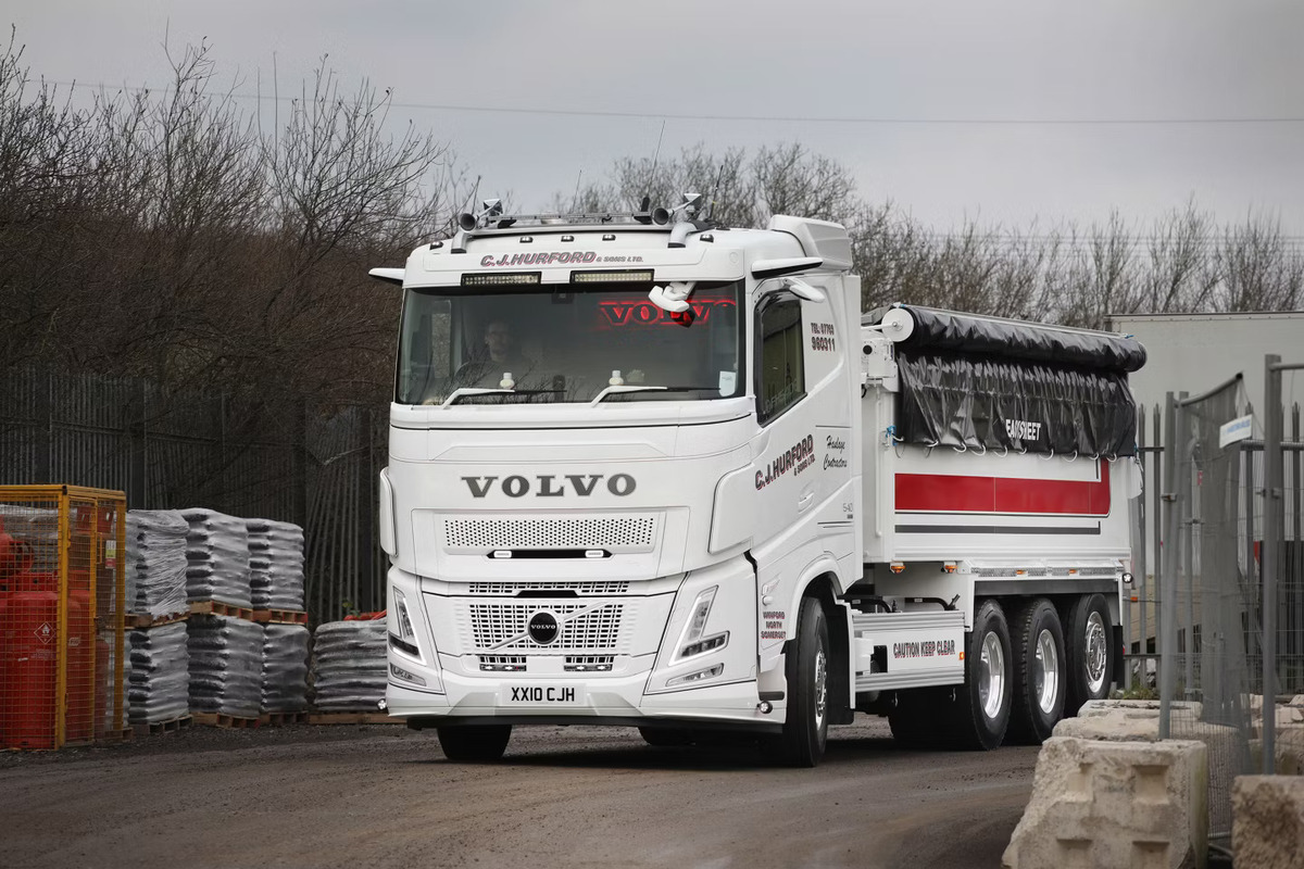 UK's first Volvo FH Aero Debuts at CJ Hurford & Sons